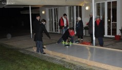 EISSTOCKSCHIEßEN – mobile Eisstockbahn mieten