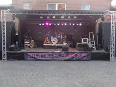mobile Event-Bühne, mobile Bühne, Veranstaltungsbühne mieten, 8,00m breit