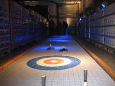 Eisstockbahn / Eisstockschiessen / Fun Curling / Curlingbahn