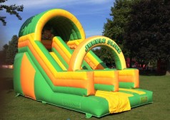 Dschungelrutsche / Hüpfburg / Riesenrutsche / Rutsche / Luftkissen / Springburg