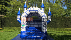 Hüpfburg “Ritterburg” mieten