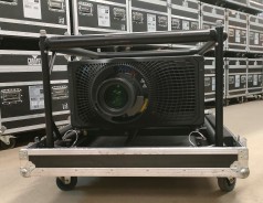 Hochleistungs-Beamer – Christie Boxer 4K30 inkl. Objektiv und Flugrahmen