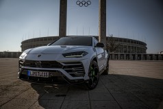 Lamborghini Urus Lambo mieten Berlin Autovermietung Sportwagen Exot SUV Lambo