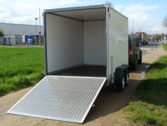 Kofferanhänger abschließbar doppelachser 2700 kg gebremst Auffahrrampe 100 km/h 3050 x 1870 x 1840