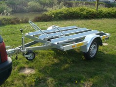Motorradanhänger 750 kg ungebremsten 1 bis 2 Motorräder Führerschein B 2000 x 1280  Nutzlast 595 kg
