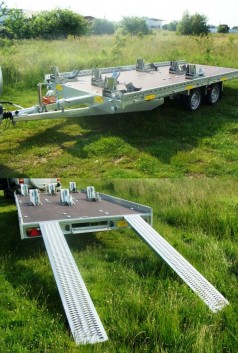5er bis 6er Motorradanhänger 3000 kg gebremst 5 m Länge 100 km/h 5060 x 2190 Nutzlast ca. 2200 kg