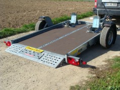 Absenkbarer 2er Motorradanhänger gebremst 1300 kg extra breit 100 km/h 2510 x 1690 Nutzlast 850 kg