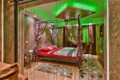 Whirlpoolsuite – Wunderland – Wellnessbereich mit Großraumwhirlpool und Wohlfühlsauna