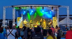 Rundbogen-Bühne 45m² – Multistage für Stadtfest, Präsentation, Roadshow, Events und Konzert