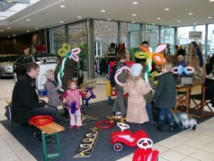 Kinderspielecke / Spielecke / Spielen / Basteln / Kinderland / Bastelecke / Spielzeug / Spaßecke