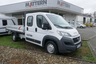 Transporter mit offener Ladefläche / Pritschenwagen