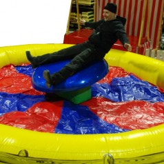 Human Roulette / Teufelsrad, Bullriding-Variante