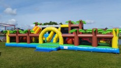 Dinoland &#8211; Hüpfburg mieten