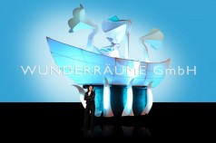 Weißes Schiff, mit Tröten