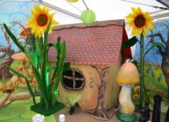 Märchen Hütte, Wichtelhütte, Märchendekoration