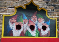 Wurf Spiel – Zwerge, Kinderspiele, Märchenspiele, Maulwerfen