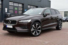 Volvo V60 B4 AWD Geartronic Cross Country Pro*