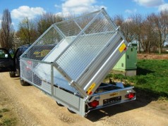 Dreiseitenkipper Kipper Hochlader 2700 kg gebremst E-Pumpe + Handpumpe 100 km/h 2670 x 1500 x 350 mm