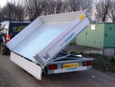 Dreiseitenkipper Kipper Hochlader 3000 kg gebremst E-Pumpe + Handpumpe 100 km/h 3600 x 1860 x 360