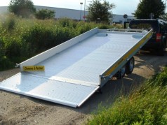 Baggertransporter Maschinentransporter 3.500 kg kippbar Laderampe Aluboden Windenstand Seilwinde