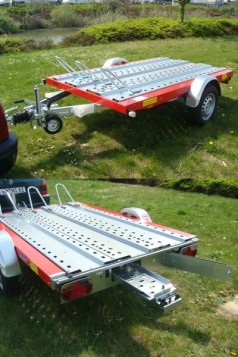 Motorradanhänger 1000 kg gebremsten 1 bis 2 Motorräder 100 km/h 2500 x 1500  Nutzlast ca. 661 kg
