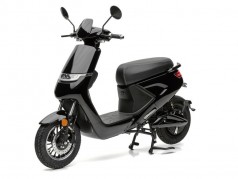 Elektroroller 50 ccm E-Roller 45 km/h automatik 1 Zylinder 4 Taktmotor für 2 Personen