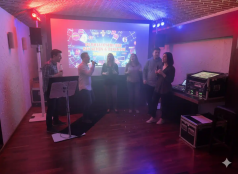 Karaoke-Set Pro | Komplettanlage mit Monitor & Funk-Mics