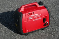 Stromaggregat / Stromerzeuger / Stromgenerator / Notstromaggregat Honda 2,0 kVA