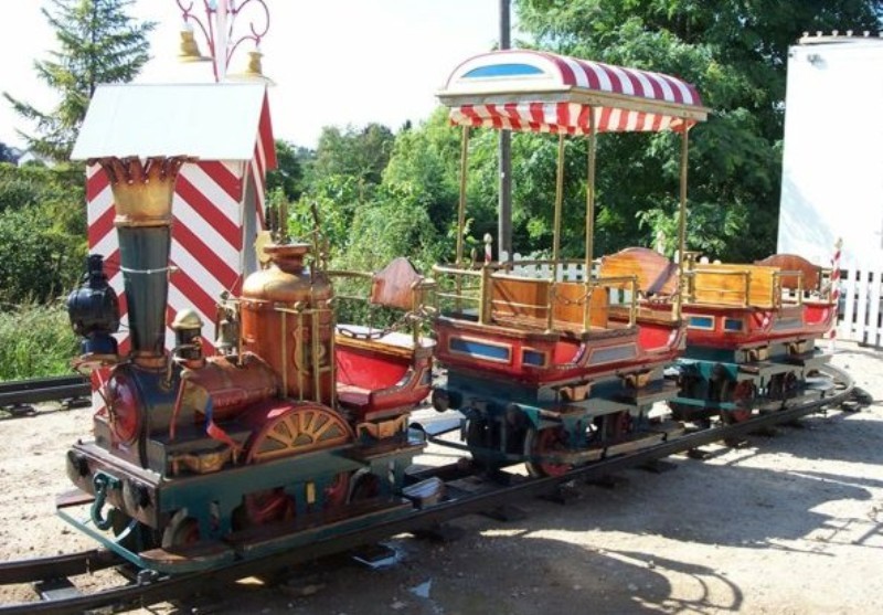 Kindereisenbahn nostalgisch / Eisenbahn / Zug / Jahrmarkt / Bimmelbahn / Saxonia