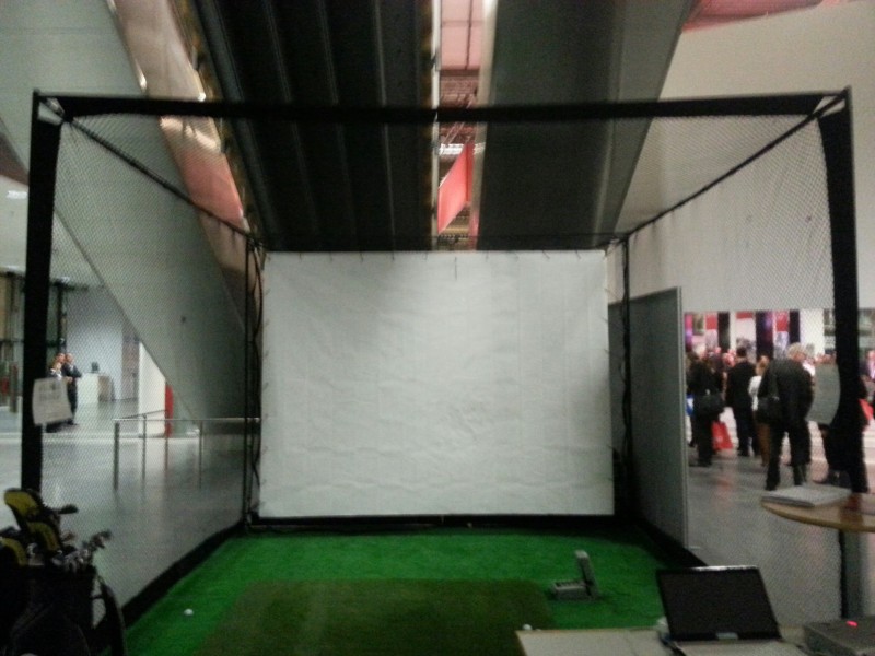 Golf Simulator mit High Speed Kamera - Golfsimulator für Golfevent - Golfautomat  - Indoorgolf -  Golfturnier - Golfen bei Events    – Thumbnail 10