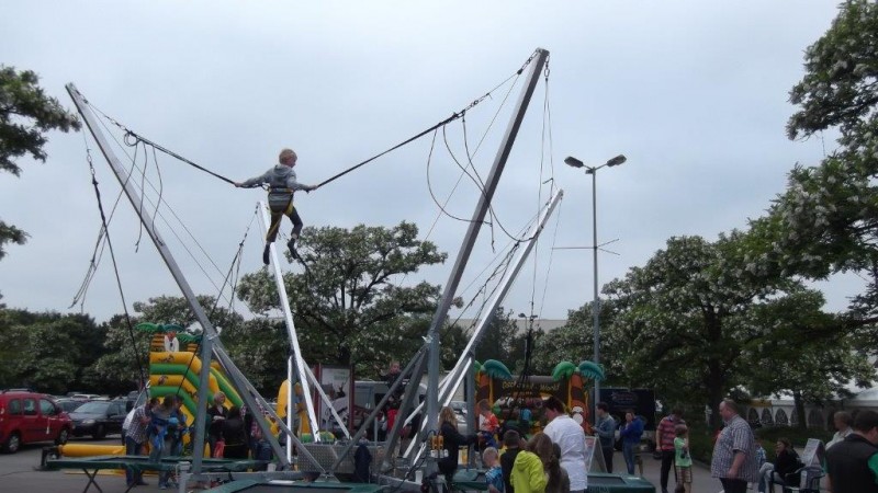 4er Bungee Trampolin Anlage SKYLINE JUMPER inkl. 2x Betreuung, Lieferung, Auf-und Abbau – 2