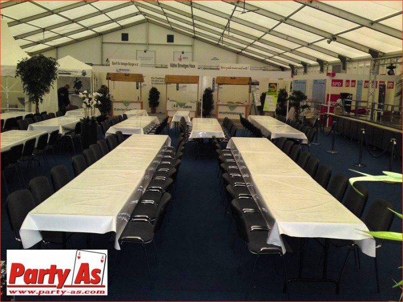 Banketttische, Stehtische und Garnituren auch mit Tischwäsche oder Hussen E-Mail: info@party-as.com – 4