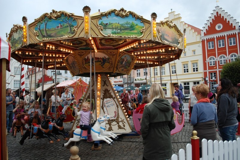 Nostalgie Karussell 1912 , Historisches Karussell , Jahrmarkt – 3