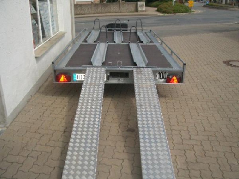 Motorradanhänger, Transporter für 1 - 5 Motorräder, Anhänger günstig mieten- 100Km/h HICM 2220 – 2