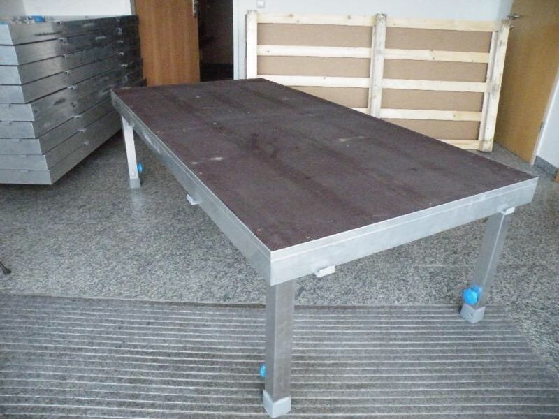 Bühnenpodest 2x1m – Selbstabholung in Bonn oder Versand – Tel. 0228-691245 – 2