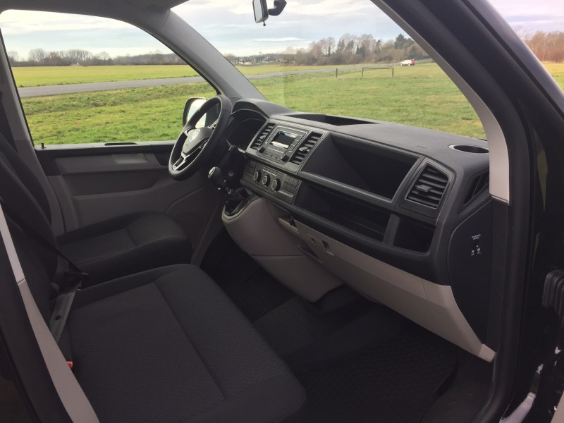 VW Caravelle 9 Sitzer – 3