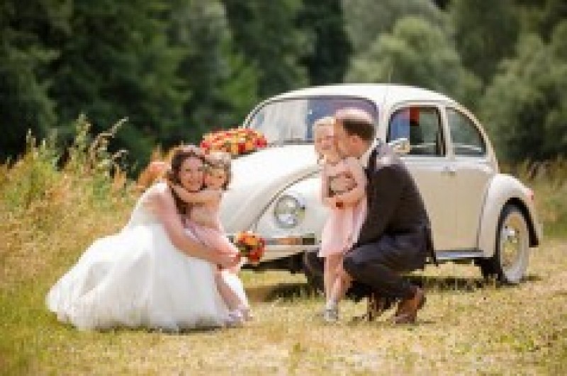 VW Käfer mit Weißwandreifen, Hochzeitsauto, Oldtimer mieten, Fotoshooting, Stuttgart, Esslingen – Thumbnail 7