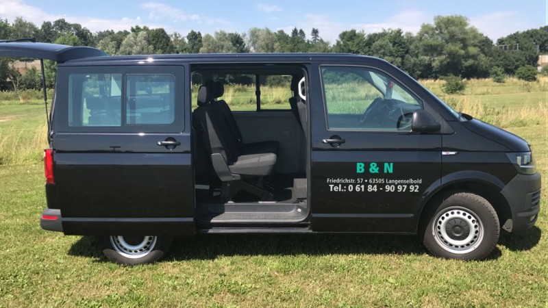 VW T6 Caravelle mit Campingausrüstung für zwei Personen – Thumbnail 7