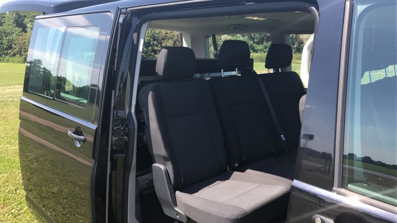 VW T6 Caravelle mit Campingausrüstung für zwei Personen – Thumbnail 6