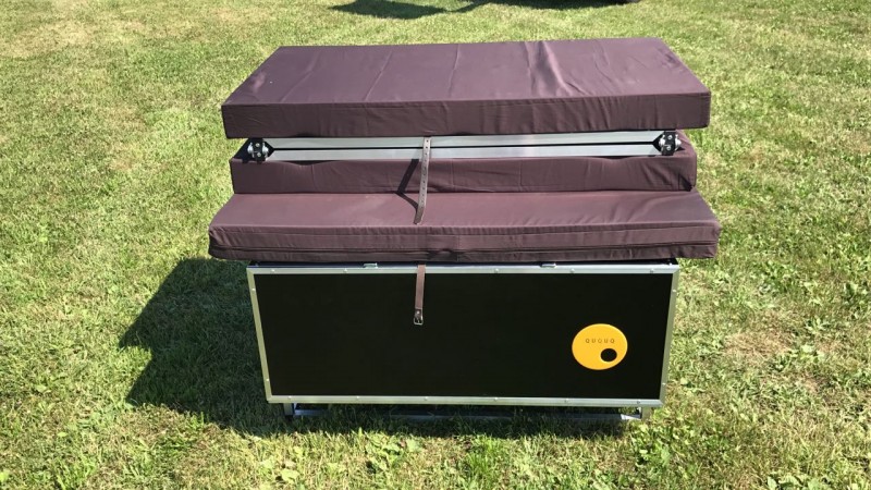 VW T6 Caravelle mit Campingausrüstung für zwei Personen – Thumbnail 8