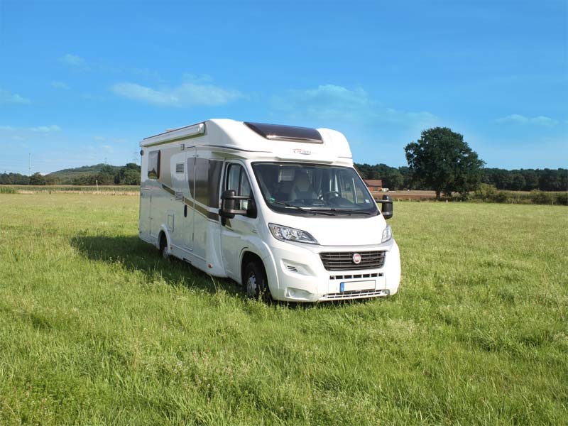 Carado T447 Wohnmobil mit Hubbett – Thumbnail 7