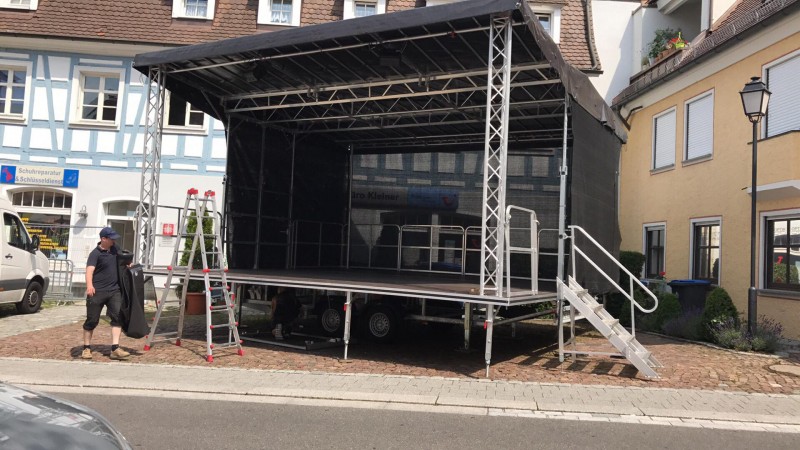 Trailerbühne / Anhängerbühne 6,80mx4,40m / 6,80mx6,40m Stagemobil M/L – 4