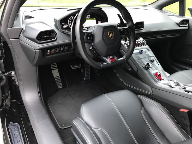 Lamborghini Huracan LP610 Spyder - Brandneu - Fahren Sie los! – Thumbnail 7