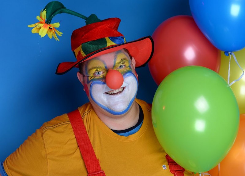Clown Melman | Clownshows | Ballontiere | Seifenblasen | Hüpfburgen | Glitzer Tattoos | Fun-Food – 3
