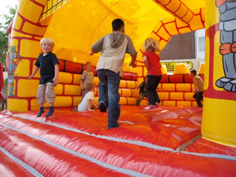 Hüpfburg Schloss XXL – 5,5 x 6,5 m mit Dach!  (inkl. Anlief. u. Aufbau + Abbau u. Abhol. im Umkreis) – 2