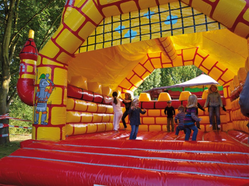Hüpfburg Schloss XXL – 5,5 x 6,5 m mit Dach!  (inkl. Anlief. u. Aufbau + Abbau u. Abhol. im Umkreis) – 3