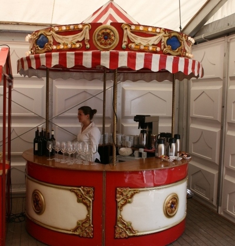 Rundbar / Bar / Theke / Ausschank / Nostalgische Bar / Nostalgie / Jahrmarkt / Karussell – 4