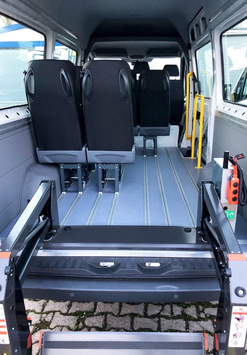 MB Sprinter Behindertengerecht mit Rollstuhllift zu mieten! Rollstuhlrampe – 3