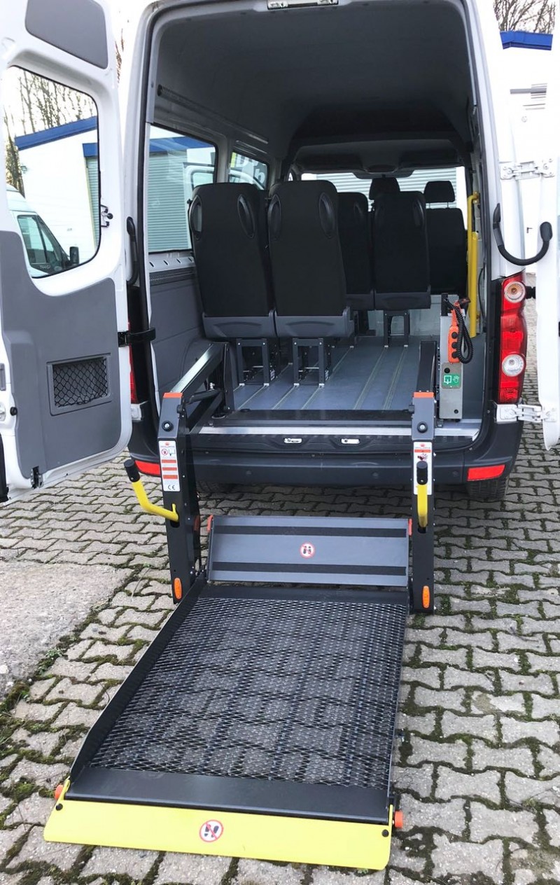 MB Sprinter Behindertengerecht mit Rollstuhllift zu mieten! Rollstuhlrampe – 5
