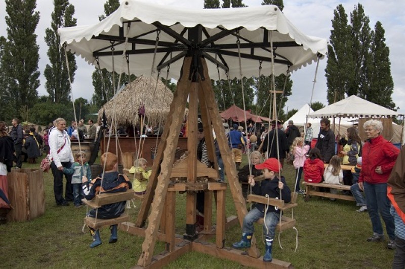 Mittelalter Karussell , Handkurbel Karussell , Jahrmarkt – Thumbnail 6